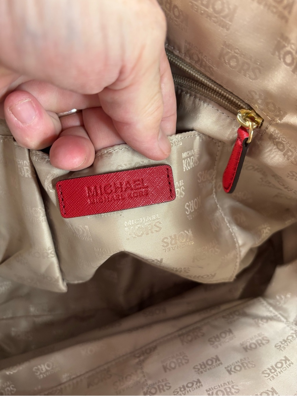 Michael Kors Large Jet Set Chain Tote Bag Red Saffiano Leather Gold Hardware - Picture 4 of 13